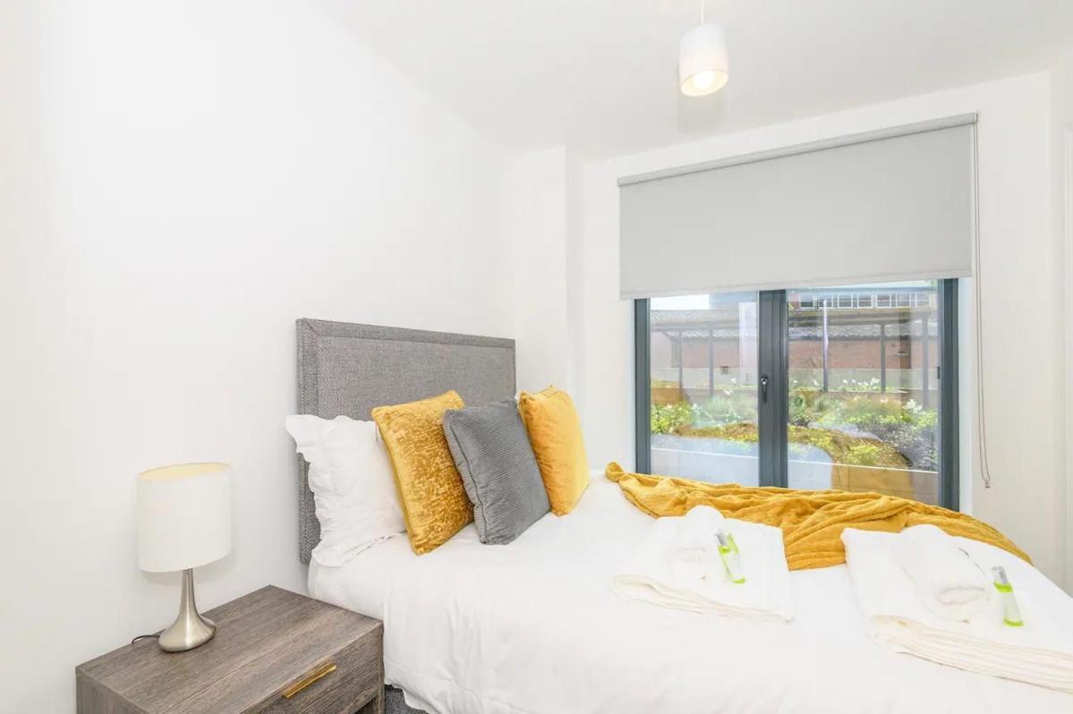 Centre Deluxe With Amazing Garden Terrace Pass The Keys