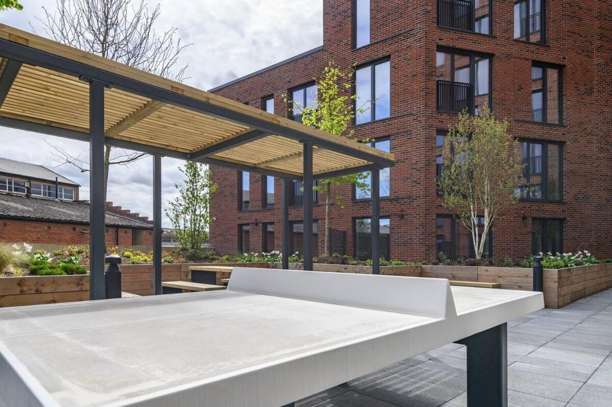 Centre Deluxe With Amazing Garden Terrace Pass The Keys Apartment *
