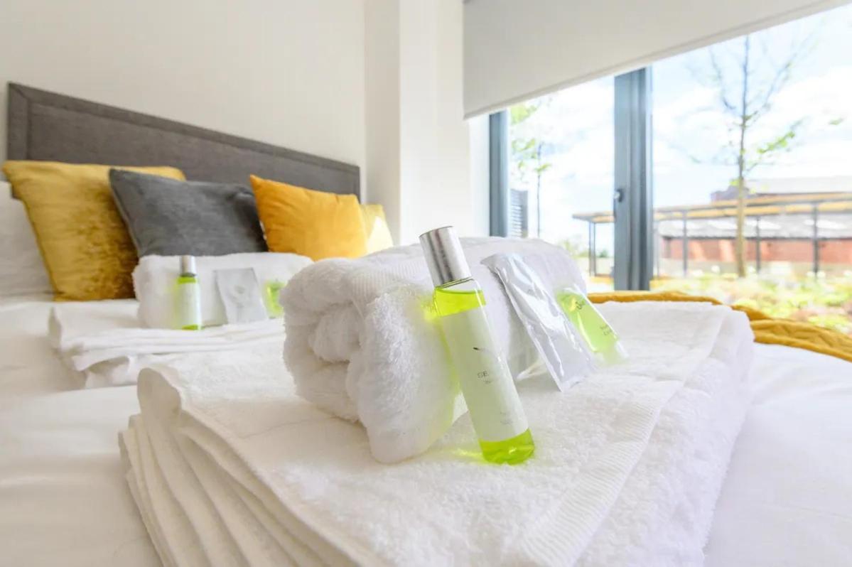 Centre Deluxe With Amazing Garden Terrace Pass The Keys Apartment *