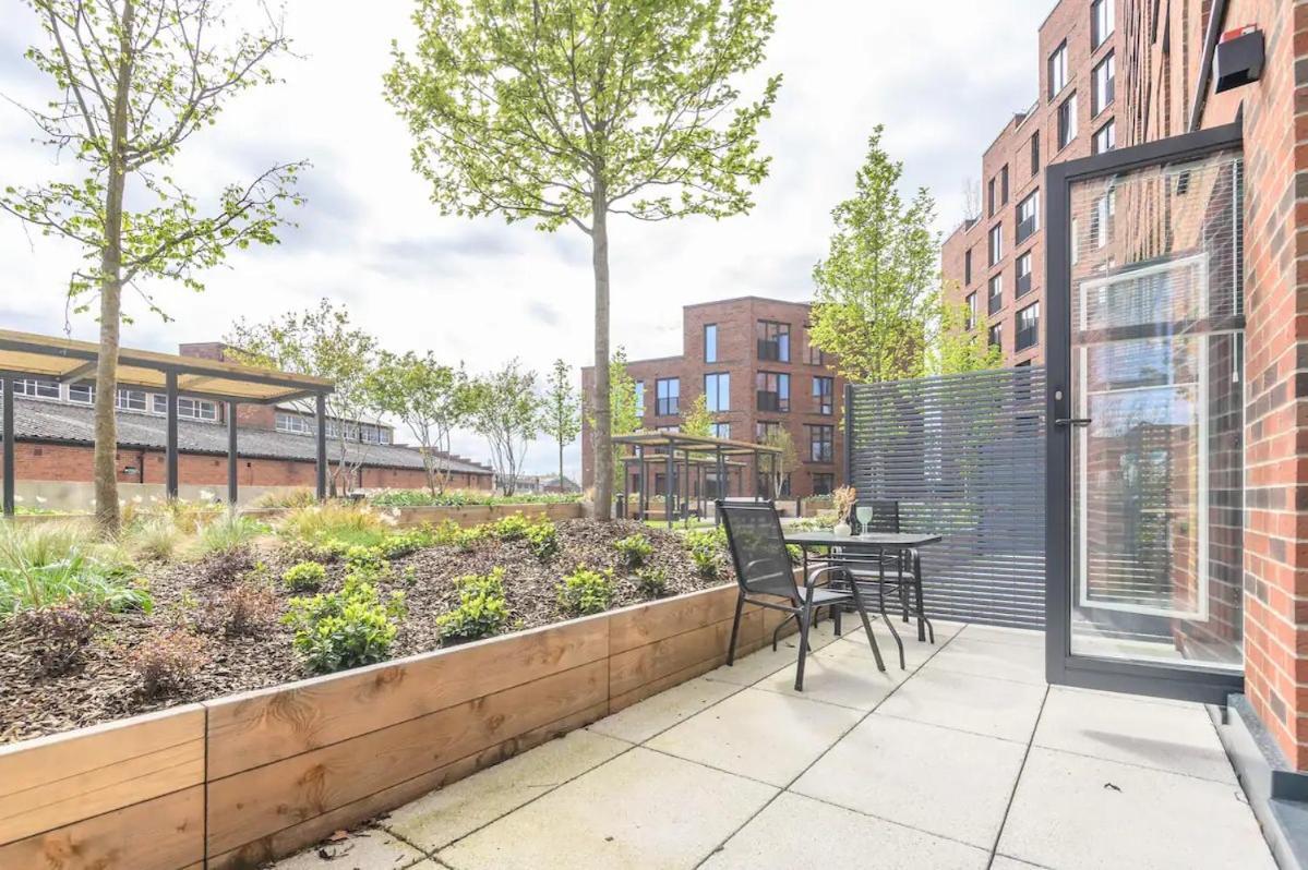 Centre Deluxe With Amazing Garden Terrace Pass The Keys