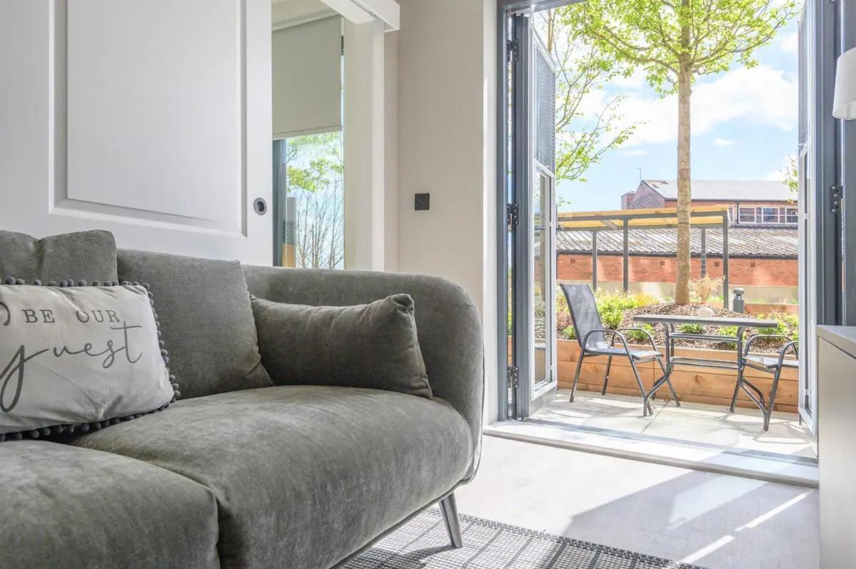Apartment Centre Deluxe With Amazing Garden Terrace Pass The Keys Leeds (West Yorkshire)