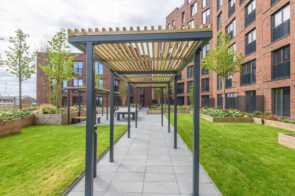 Centre Deluxe With Amazing Garden Terrace Pass The Keys *