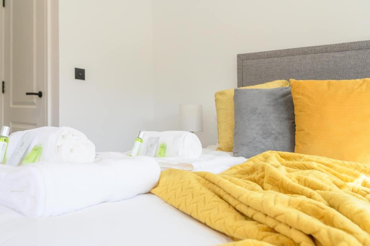 Centre Deluxe With Amazing Garden Terrace Pass The Keys *