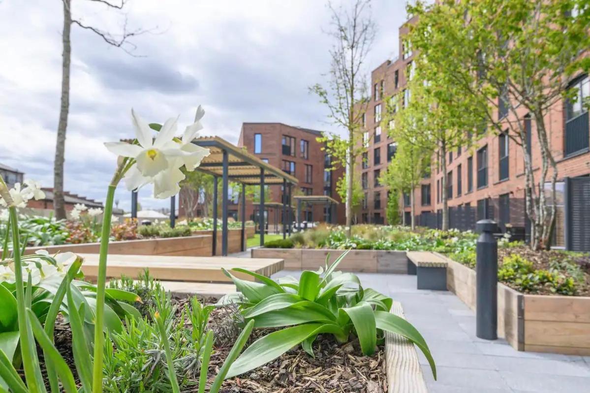 Apartment Centre Deluxe With Amazing Garden Terrace Pass The Keys